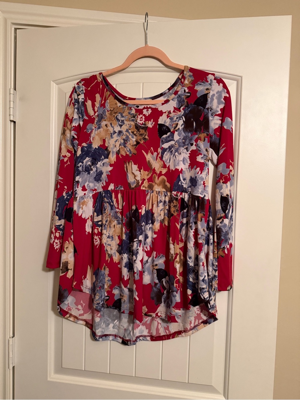 Be Stage Enjoy Your Company Top Small Red Floral Babydoll Tunic NWT